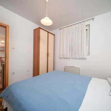 Marina Apartment *